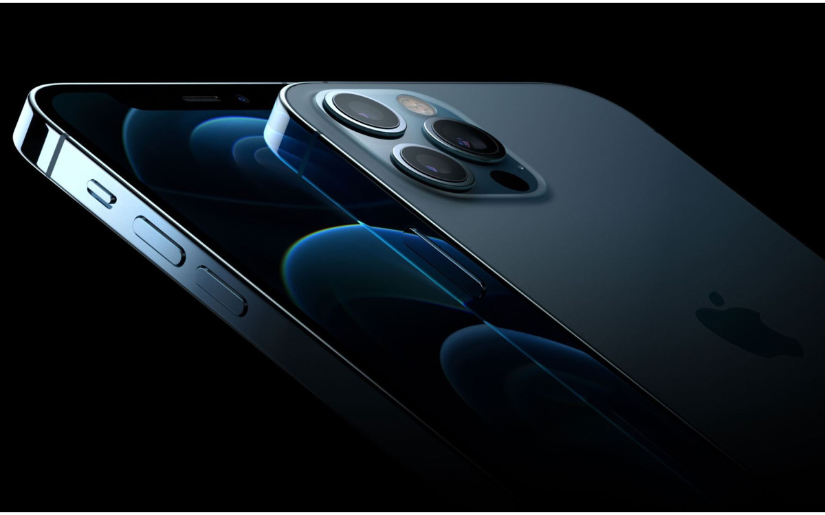 iPhone 12 Pro v&agrave; 12 Pro Max ch&iacute;nh thức: thiết kế mới, m&agrave;n h&igrave;nh lớn viền mỏng, 5G, gi&aacute; từ 999 đ&ocirc; la