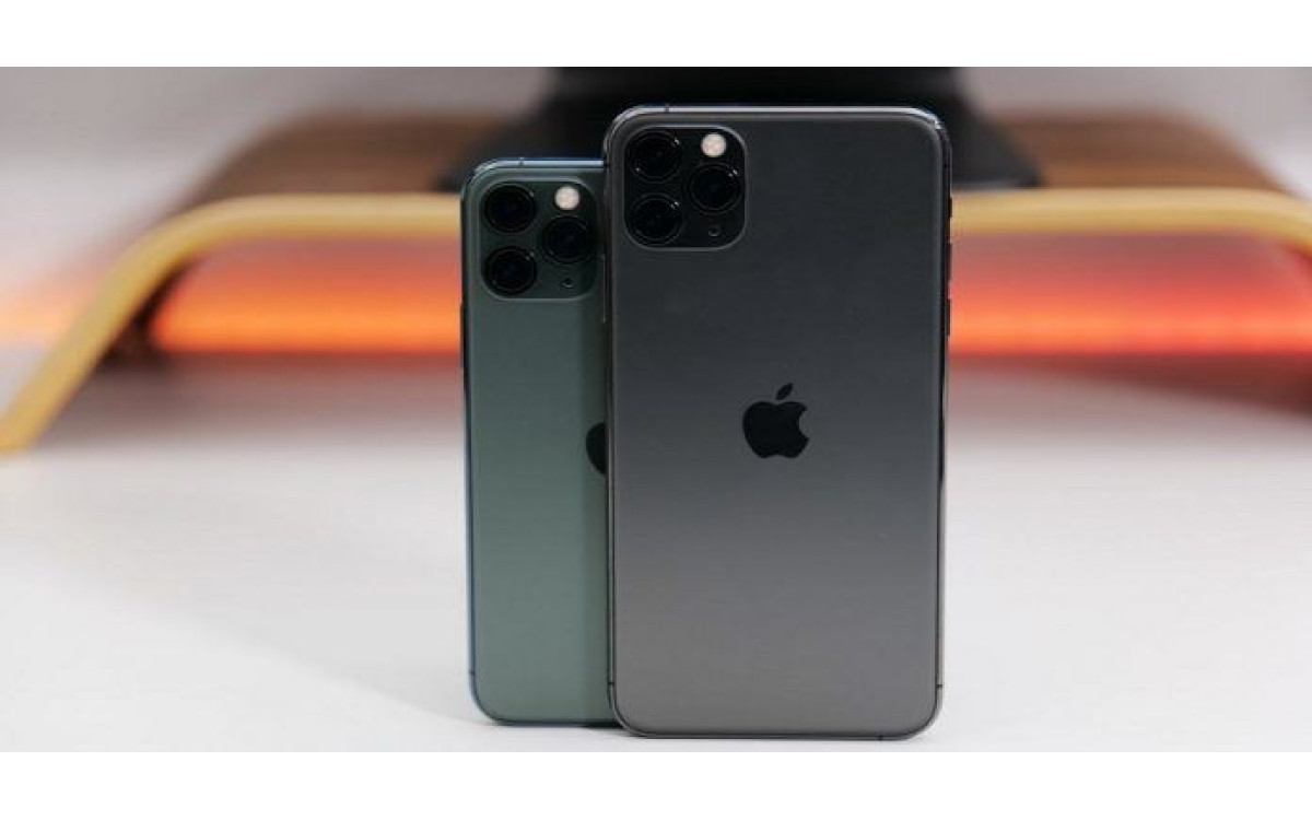 iPhone 11 Pro v&agrave; Pro Max bị khai tử nhưng vẫn sống khỏe ở Việt Nam?
